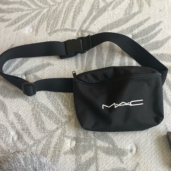 Brand new limited edition Mac walking fanny pack with an adjustable strap - Picture 1 of 4